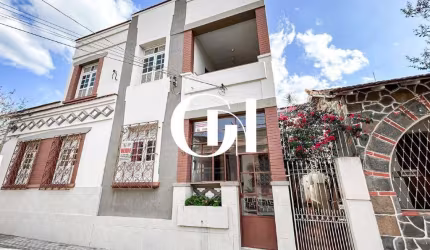 Duas Casas à venda, 114 m²/94m2 por R$ 650.000 - Poço Rico - Juiz de Fora/MG