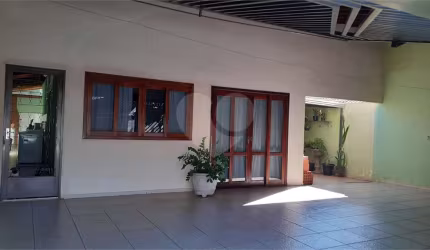 Casa com 3 quartos à venda em Núcleo Habitacional Mary Dota - SP