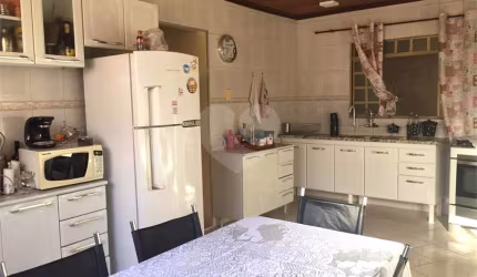 Casa com 3 quartos à venda em Núcleo Habitacional Nobuji Nagasawa - SP