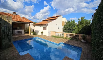 Casa com 4 quartos à venda em Jardim Bela Vista - SP