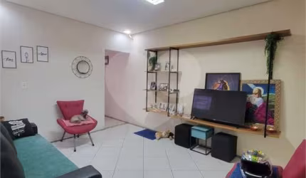 Casa com 2 quartos à venda ou para locação em Jardim Vânia Maria - SP