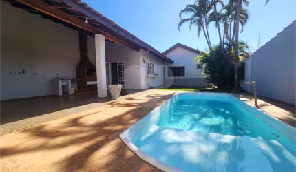 Casa com 3 quartos à venda em Centro - SP