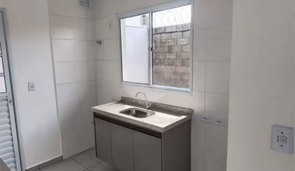 Condomínio com 2 quartos à venda em Parque São João - SP