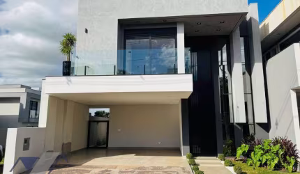 Sobrado com 3 Suítes à venda e 220 m² por R$ 1.790.000 em Condomínio,  Cascavel/PR