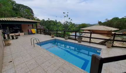 Excelente casa no Badu