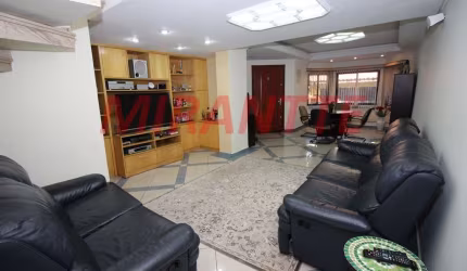 Sobrado de 297m² com 3 quartos em Jardim São Paulo