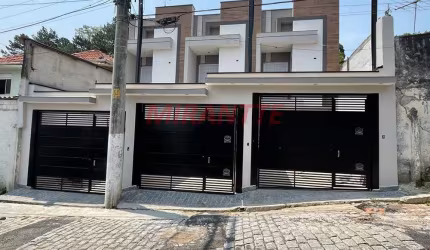 Sobrado de 110m² com 3 quartos em Água Fria