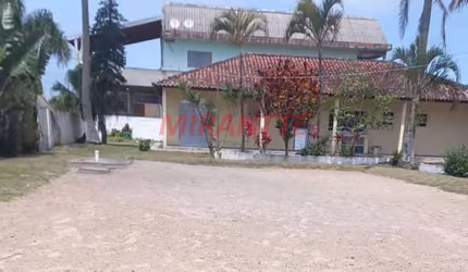Sobrado de 500m² com 3 quartos em Balneário Adriana