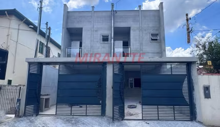 Sobrado de 145m² com 3 quartos em Santa Terezinha