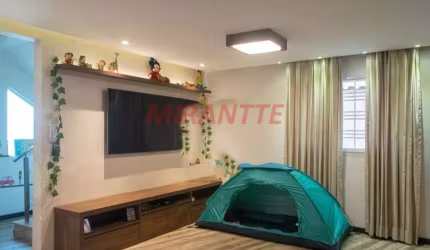 Cond. fechado de 160m² com 3 quartos em Santana
