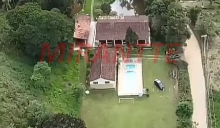 Chácara de 2000m² com 8 quartos em Pirucaia