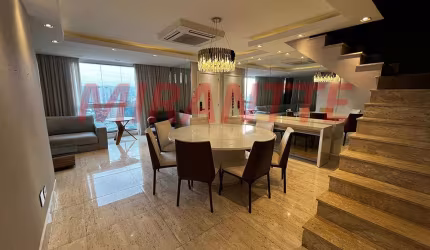 Apartamento de 210m² com 3 quartos em Santa Teresinha