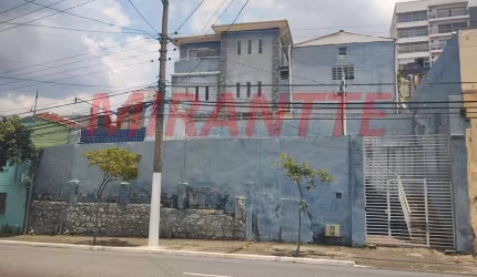 Comercial de 1000m² em Santana