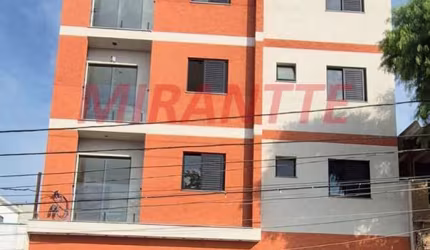 Apartamento de 44m² com 2 quartos em Vila Nivi