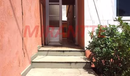 Sobrado de 350m² com 3 quartos em Água Fria