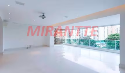 Apartamento de 201m² com 4 quartos em Santana