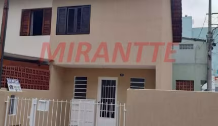 Sobrado de 82m² com 2 quartos em Centro