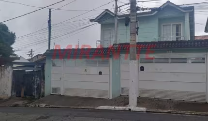 Sobrado de 125m² com 3 quartos em Jardim Tremembé