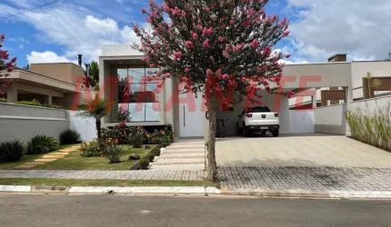 Cond. fechado de 269m² com 3 quartos em Refúgio