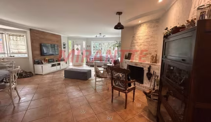 Cond. fechado de 228m² com 3 quartos em Serra da Cantareira