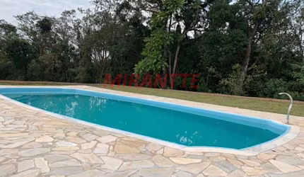 Cond. fechado de 150m² com 2 quartos em Mato Dentro