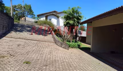 Cond. fechado de 232.98m² com 3 quartos em Suiça da Cantareira