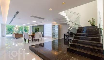 Casa à venda em Cacupé com 942 m², 6 quartos, 5 su