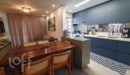 Apartamento à venda em Balneário com 136 m², 4 qua