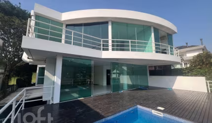 Casa à venda em Lagoa da Conceição com 736 m², 5 q