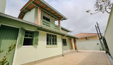 Casa de 3 dormitórios à venda no Rio Tavares