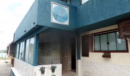 Casa à venda em Armação com 420 m², 1 quarto