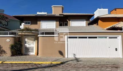 Casa de 4 suítes à venda no João Paulo