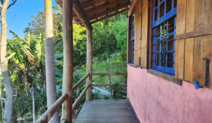 Casa à venda em Morro das Pedras com 130 m², 2 qua