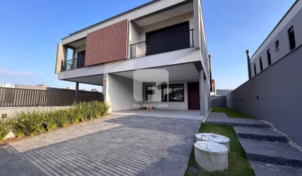 Casa de 3 suítes à venda no Rio Tavares