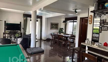 Casa à venda em Canto com 345 m², 3 quartos, 1 suí