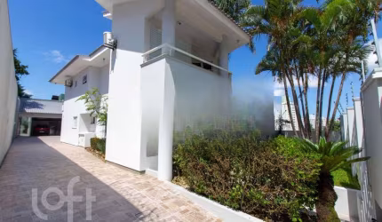Casa à venda em Canto com 450 m², 3 quartos, 2 suí