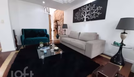 Casa à venda em Ressacada com 241 m², 4 quartos, 1