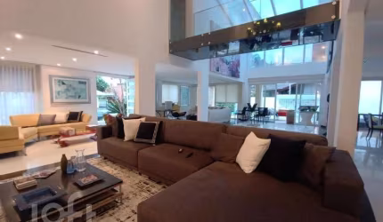Casa à venda em Jurere Oeste com 630 m², 6 quartos