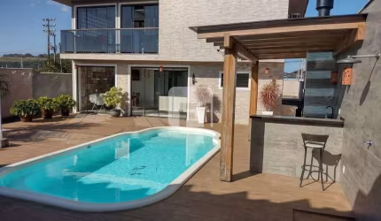 Casa de 4 dormitórios no Alto Ribeirão da Ilha