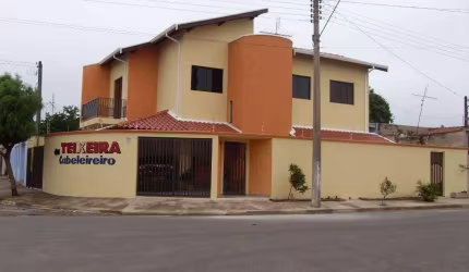 Sobrado residencial e comercial - Artur Nogueira/SP