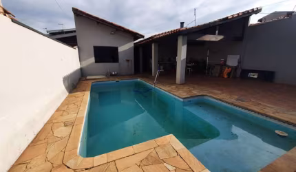 Casa com piscina no Sacilotto em Artur Nogueira - SP