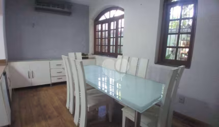 Excelente  casa. 3 quartos e vaga