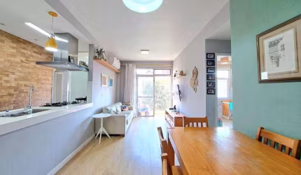Apartamento Cinematográfico, 2 Quartos, Suíte, Sacada  80 m² R$ 425.000 - Méier - RJ