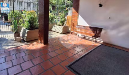 Apartamento à venda dois quartos, dependência  R$320.000,00-Grajaú-Rio de janeiro/ RJ.