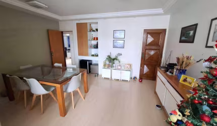 Grajau Vendo Apartamento 3 quartos com Suite e Vaga Miolo parte Nobre.
