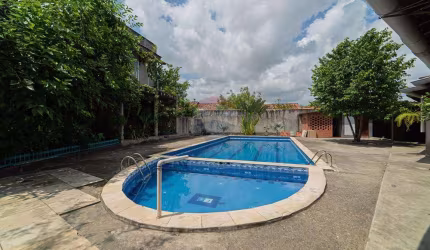 BAIXOU!!! CASA A VENDA EM RIO TINTO/PB COM 5 QUARTOS SENDO 2 SUITES