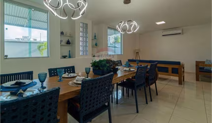 Casa à venda, com 5 quartos , sendo 2 suites em camboinha por R$2.100.000,00