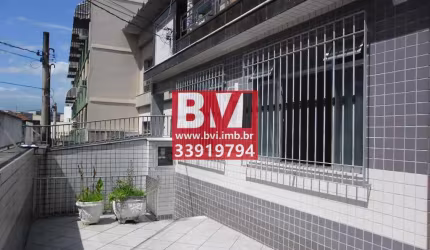 Casa com 4 quartos à venda na Rua Professor Artur Thire, Vila da Penha, Rio de Janeiro, 275 m2 por R$ 990.000