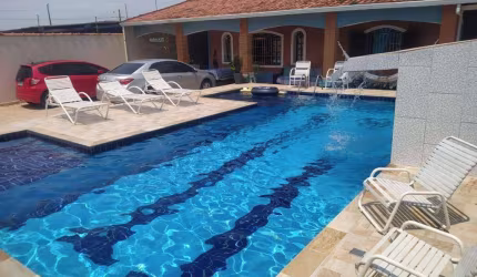Casa com 5 quartos à venda na Avenida Walter Apellian, 47, Balneário Gaivota, Itanhaém, 200 m2 por R$ 650.000