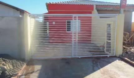 Casa com 2 quartos à venda no Jardim Monte Mor, Botucatu  por R$ 220.000
